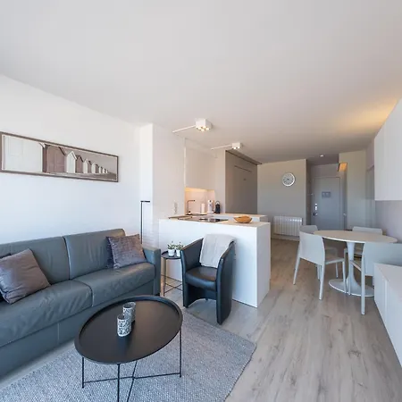 Appartement On 4th Floor For Family *