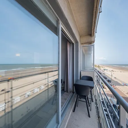 On The 4th Floor With Sea View Daire