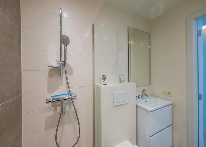 Appartement On The 4th Floor With Sea View *